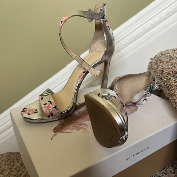 Jessica Simpson Open Toe Heel Sandal - Picture 3 of 7